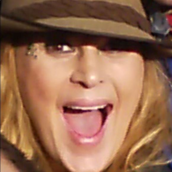 Meet your Posher, Kristin - Picture 1 of 1